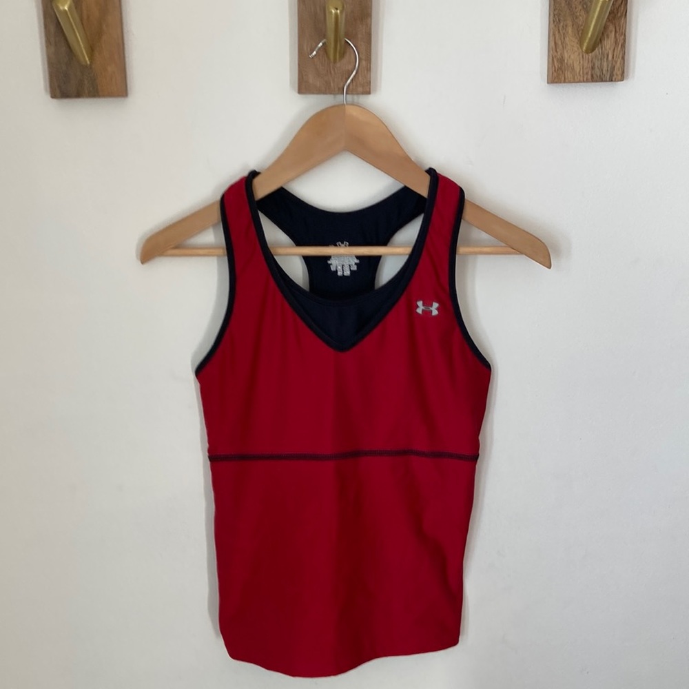 Under Armor tank w built in bra